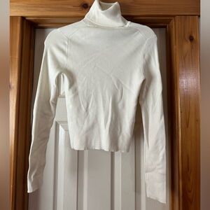 Women’s Zara turtle neck top size M cream color